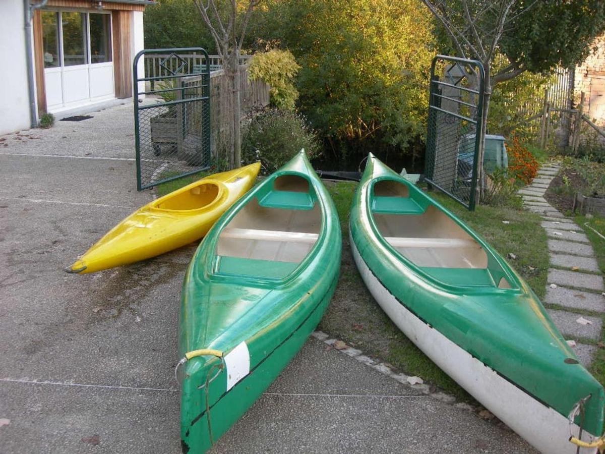 Gite Charmant Au Bord De L'Eau Avec Canoes, Terrasse Et Jardin A Damvix, Au Coeur Du Marais Poitevin. - Fr-1-426-354ヴィラ エクステリア 写真